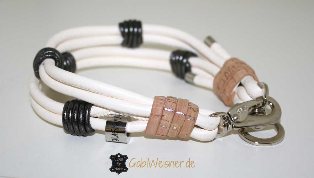 Mini Hundehalsband Nappaleder 2,5 cm breit. Beispiel in Elfenbein