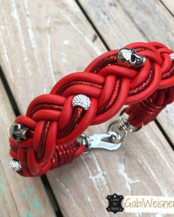 Hundehalsband aus Leder in Rot mit Skull und Strass