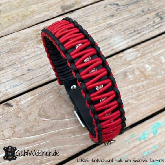 LUXUS Hundehalsband mit Swarovski Elements dekoriert. Dekoriert mit unserem Knotenmuster im Leder Mix aus Nappaleder in jeder Farbe und Rindsleder in Schwarz, Braun oder Natur wählbar.