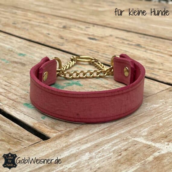 Halsband mit Zugstopp für kleine Hunde. Glattes Soft-Leder 2,4 cm breit in den zur Auswahl stehenden Farben. Mit Zugstoppkette für kleine Hunde.