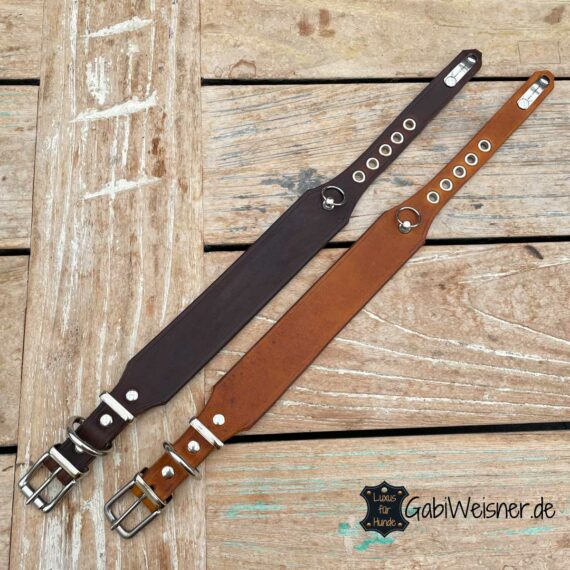 Windhundhalsband aus Leder, 4 cm breit und auslaufend geschnitten. Bestückt mit Edelstahl oder Messing. Verstellbar in 5 Ösen.