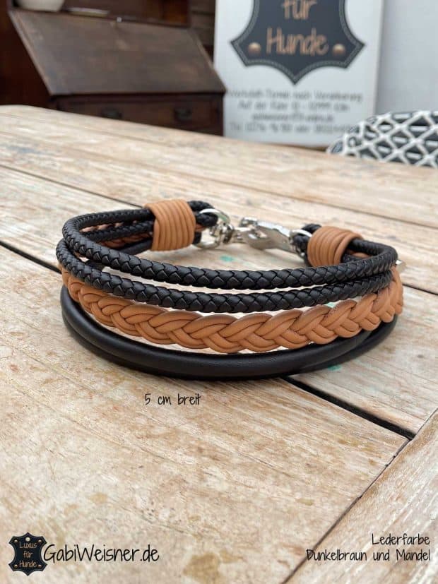 Luxus Hundehalsband aus Nappaleder 5 cm breit. Dabei ist der breite Zopf in der Mitte und die Umwicklung der Enden in einer Farbe nach Wunsch wählbar.