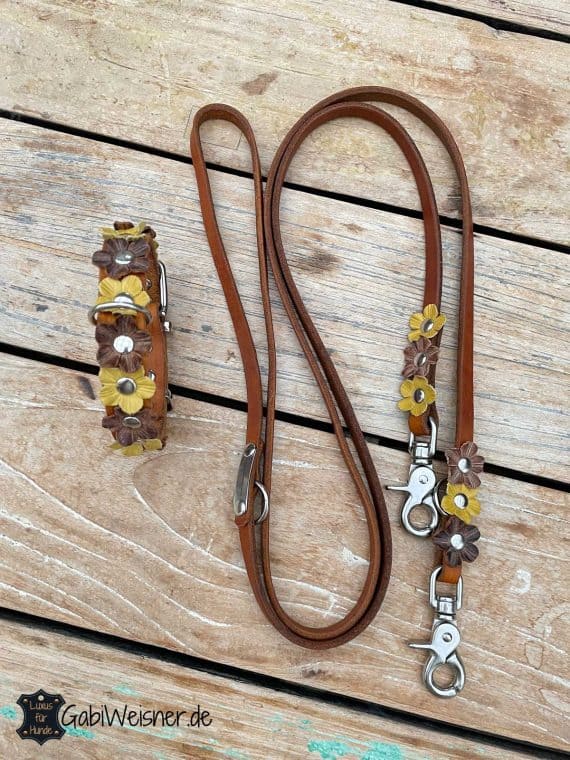 Halsband und Leine im SET für kleine Hunde, mit Blumen aus Leder