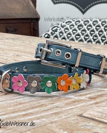 Hundehalsband mit bunten Blumen aus Leder