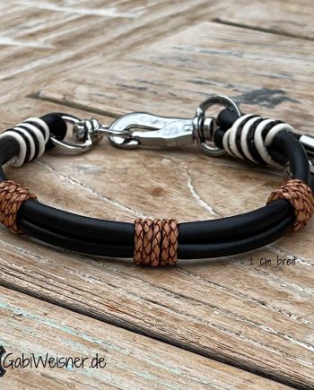 Hundehalsband aus Rundleder 2 cm breit, für kleine Hunde.