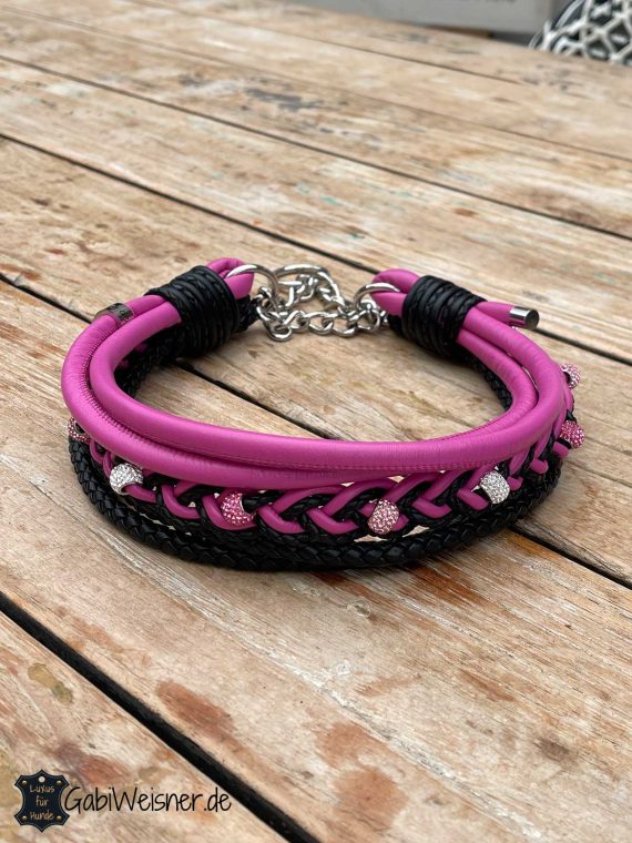 Hundehalsband aus Leder in Pink und Schwarz.