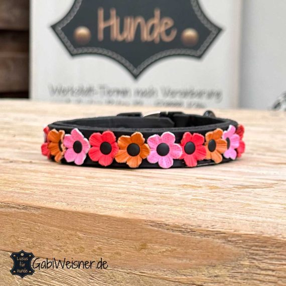 Hundehalsband aus Leder mit Blumen aus Leder