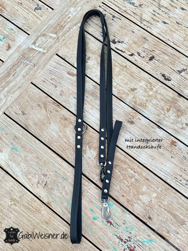Hundeleine mit integrierter Handschlaufe Hundeleine mit integrierter Handschlaufe