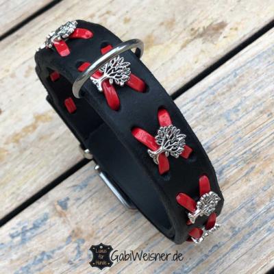 Hundehalsband-mit-Kreuz-in-Rot