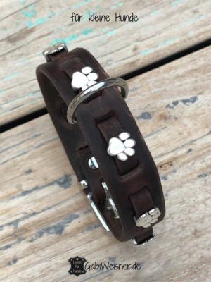 Hundehalsband-mit-Pfoten-auf-Leder-für-kleine-Hunde-braun