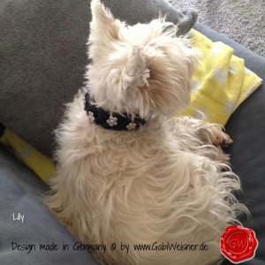 Lederhalsband-Hundehalsband-Leder-geflochten-mit-Blümchen-8